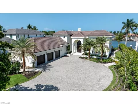 Exterior - 3540 Gin Ln, Naples, FL 34102 photo 4 of 5
