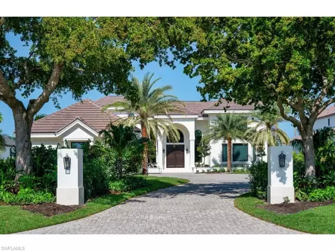 3540 Gin Ln, Naples, FL 34102