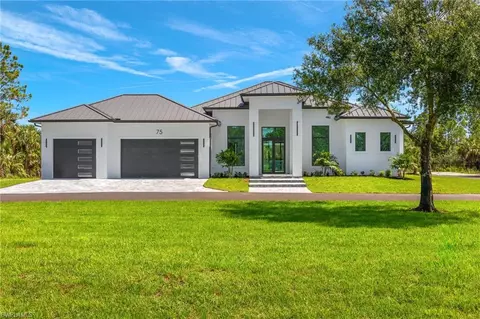 75 25th Ave NW, Naples, FL 34120