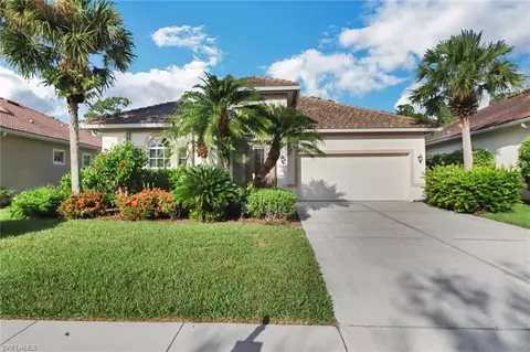 8146 Valiant Dr, Naples, FL 34104