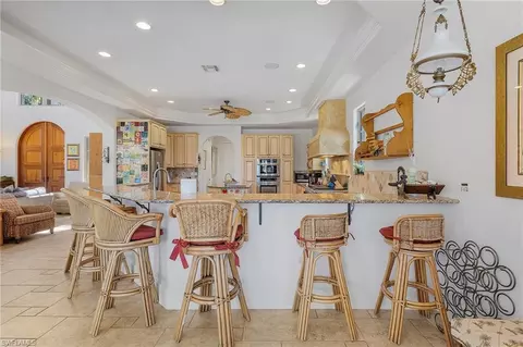 401 Hawser Ln, Naples, FL 34102 photo 13