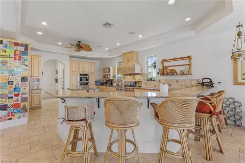 401 Hawser Ln, Naples, FL 34102 photo 12