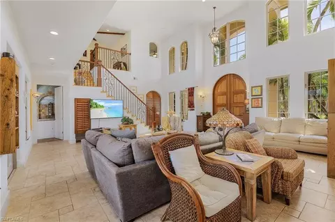 401 Hawser Ln, Naples, FL 34102 photo 10