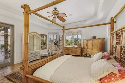 401 Hawser Ln, Naples, FL 34102 photo 32