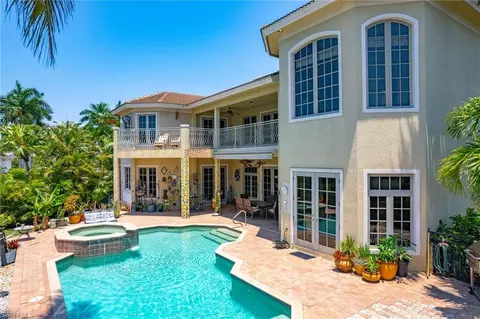 401 Hawser Ln, Naples, FL 34102 photo 48