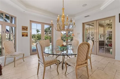 401 Hawser Ln, Naples, FL 34102 photo 11