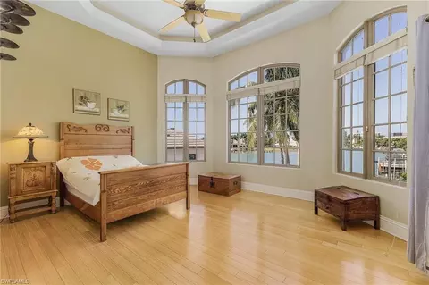 401 Hawser Ln, Naples, FL 34102 photo 40