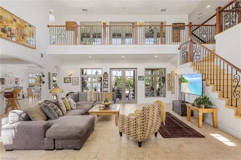 401 Hawser Ln, Naples, FL 34102 photo 8