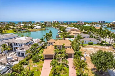 401 Hawser Ln, Naples, FL 34102 photo 49