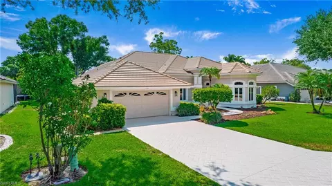 228 Monterey Dr, Naples, FL 34119 photo 9