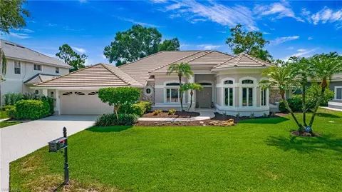 228 Monterey Dr, Naples, FL 34119 photo 5