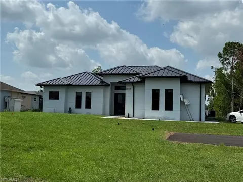 2806 45th Ave NE, Naples, FL 34120