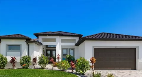3734 Yucatan Pkwy, Cape Coral, FL 33993
