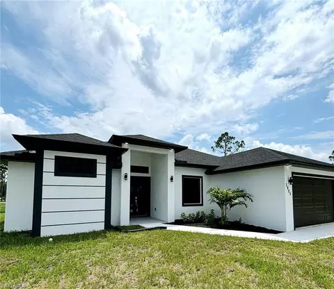 3805 Sunset Rd, Lehigh Acres, FL 33971