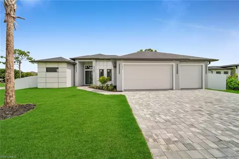 1811 SW 4th St, Cape Coral, FL 33991