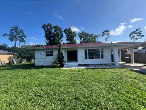 320 Benson St, Naples, FL 34113