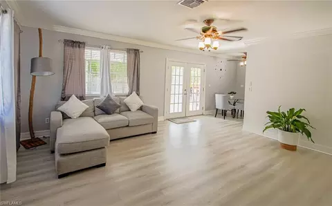 1748 48th St SW, Naples, FL 34116