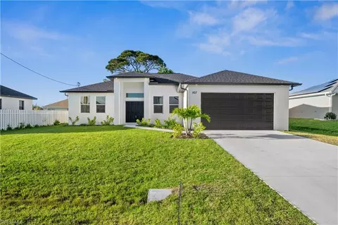 419 NE 7th Ter, Cape Coral, FL 33909