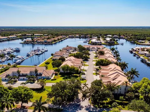 205 Sunrise Cay #2-202, Naples, FL 34114
