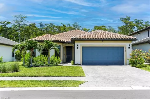 10383 Ventana Ln, Naples, FL 34120