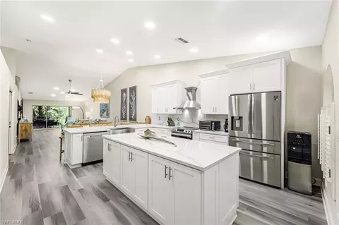 748 Wiggins Bay Dr #13L, Naples, FL 34110