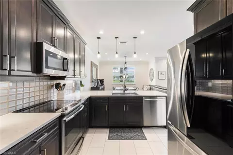 7425 Rockefeller Dr, Naples, FL 34119 photo 9