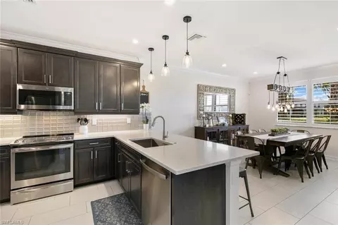 7425 Rockefeller Dr, Naples, FL 34119 photo 11