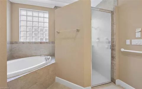 Bath - 413 Chartwell Pl, Naples, FL 34110 photo 2 of 2