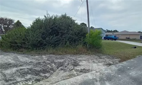 3421 36th St SW, Lehigh Acres, FL 33976