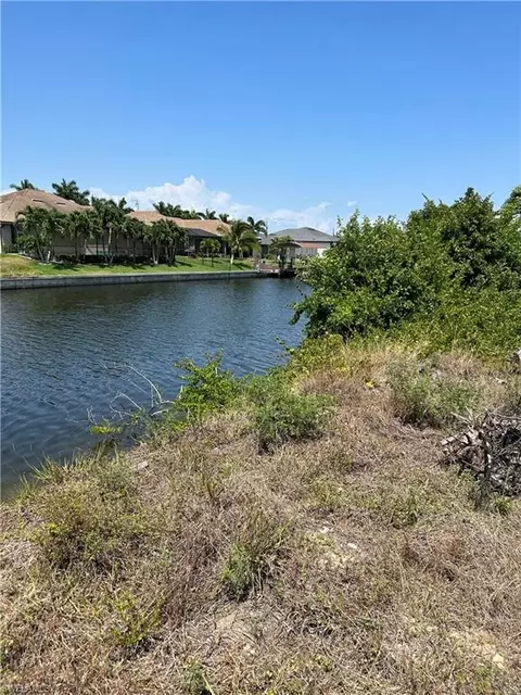 2605 SW 25th Ter, Cape Coral, FL 33914