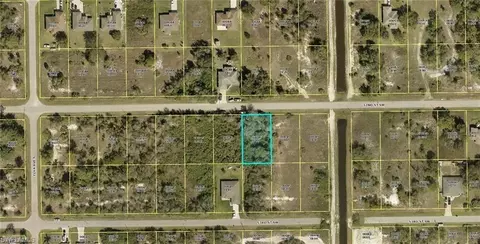2605 52nd St SW, Lehigh Acres, FL 33976