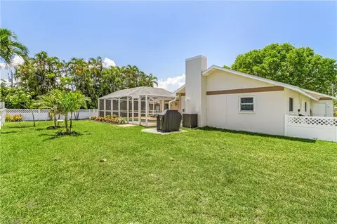 2111 SE 11th St, Cape Coral, FL 33990