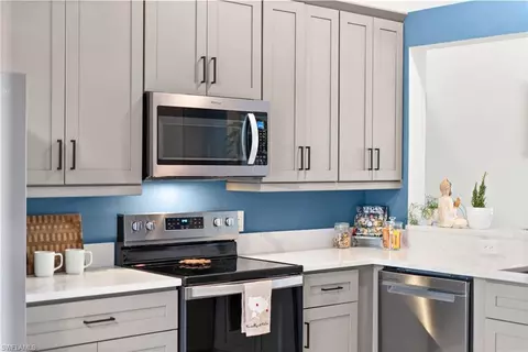 Kitchen - 9087 Michael Cir UNIT 2, Naples, FL 34113 photo 4 of 4