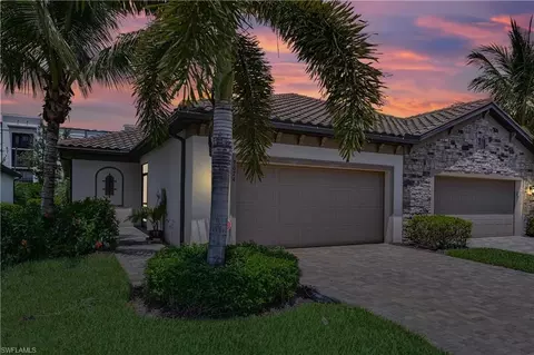 9074 Woodhurst Dr, Naples, FL 34120