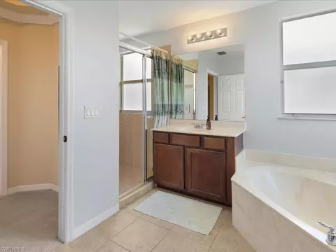 Bath - 1730 Birdie Dr, Naples, FL 34120 photo 4 of 5