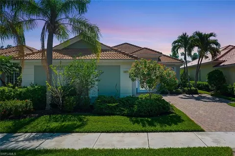 28671 Wahoo Dr, Bonita Springs, FL 34135
