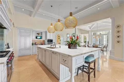 Kitchen - 1437 Nighthawk Pt, Naples, FL 34105 photo 4 of 5