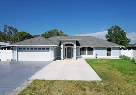 2996 41st St SW, Naples, FL 34116