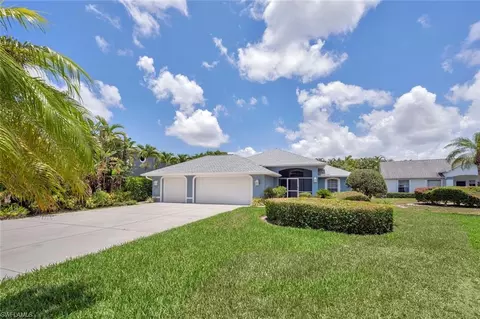 7773 Scarlet Ct, Naples, FL 34104