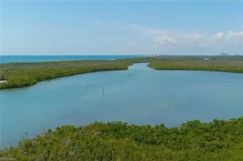 325 Dunes Blvd #407, Naples, FL 34110