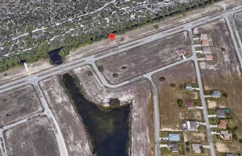 901 Wilmington Pkwy, Cape Coral, FL 33993