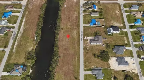 2814 NE 6th Ave, Cape Coral, FL 33909