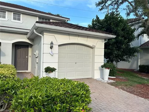 8591 Athena Ct, Lehigh Acres, FL 33971