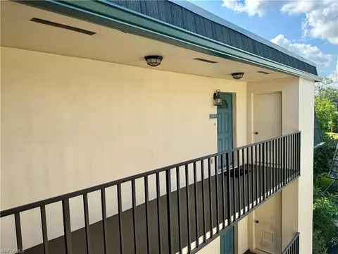 Exterior - 1748 Bald Eagle Dr #508-C, Naples, FL 34105 photo 2 of 3