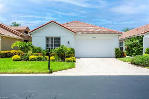 5910 Almaden Dr, Naples, FL 34119