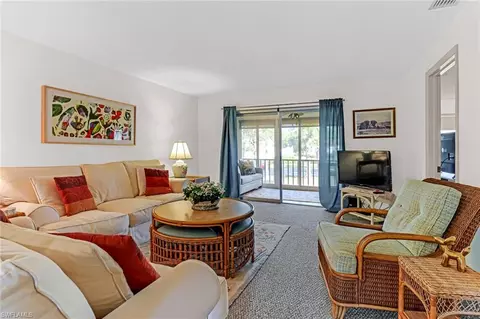 300 Valley Stream Dr #A10, Naples, FL 34113