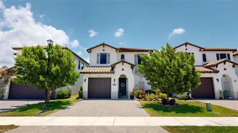 8943 Madrid Cir, Naples, FL 34104