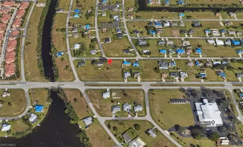 2002 NE 24th Ter, Cape Coral, FL 33909