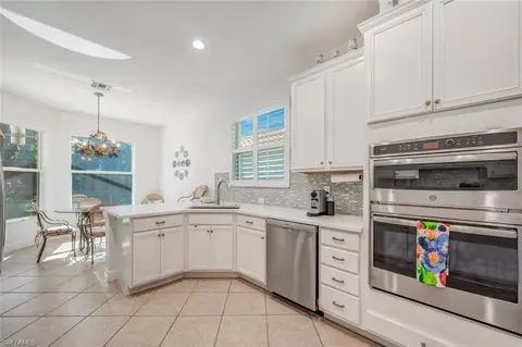 4736 Cerromar Dr, Naples, FL 34112 photo 14