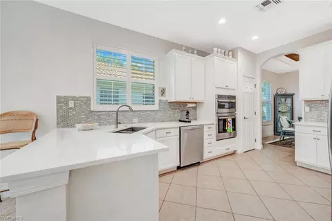 4736 Cerromar Dr, Naples, FL 34112 photo 16